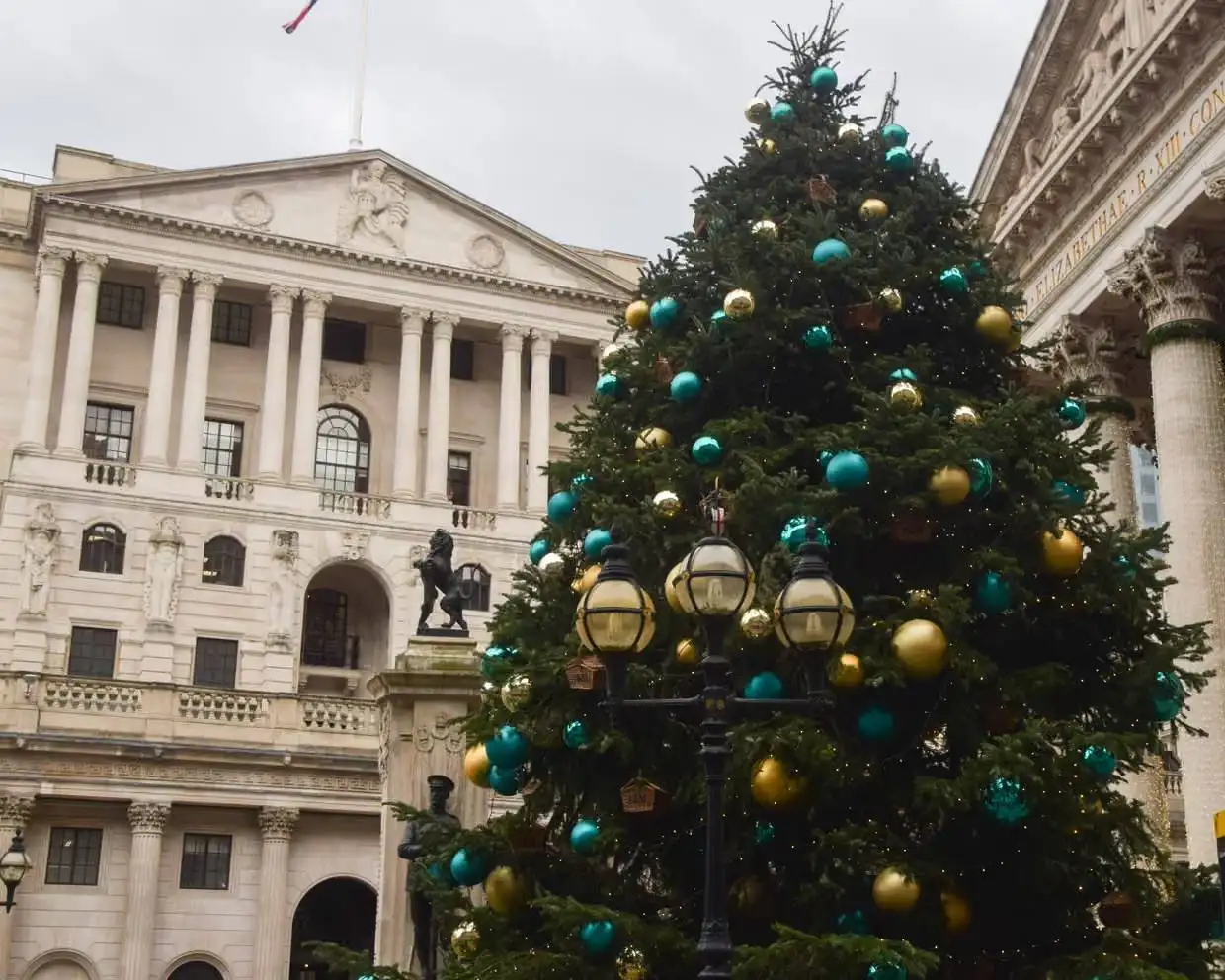 UK economy shrank unexpectedly in October