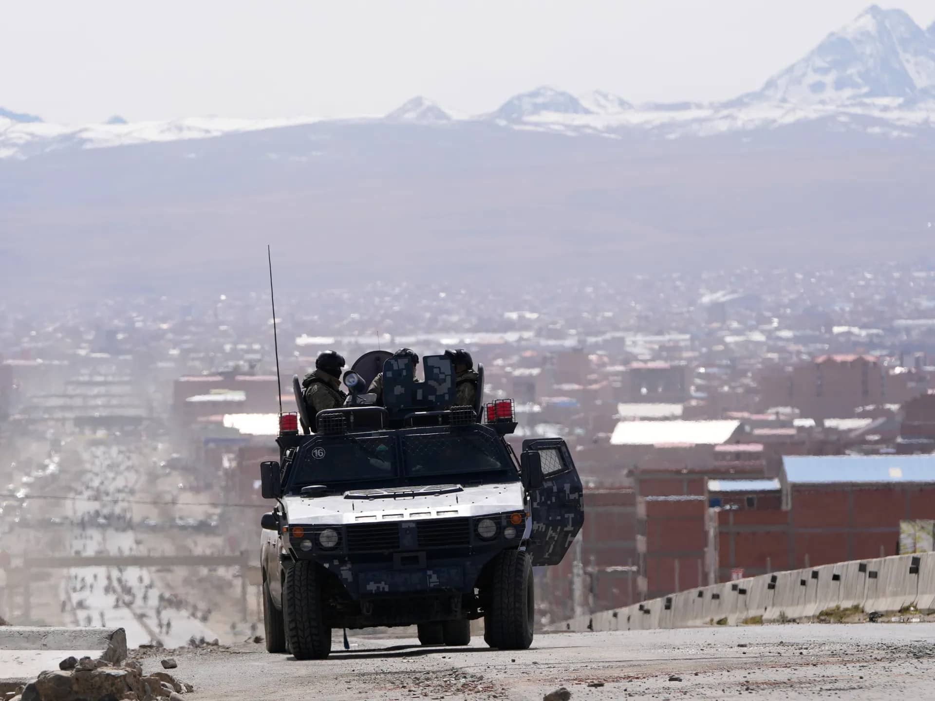 Bolivian authorities report no active blockades following state of emergency
