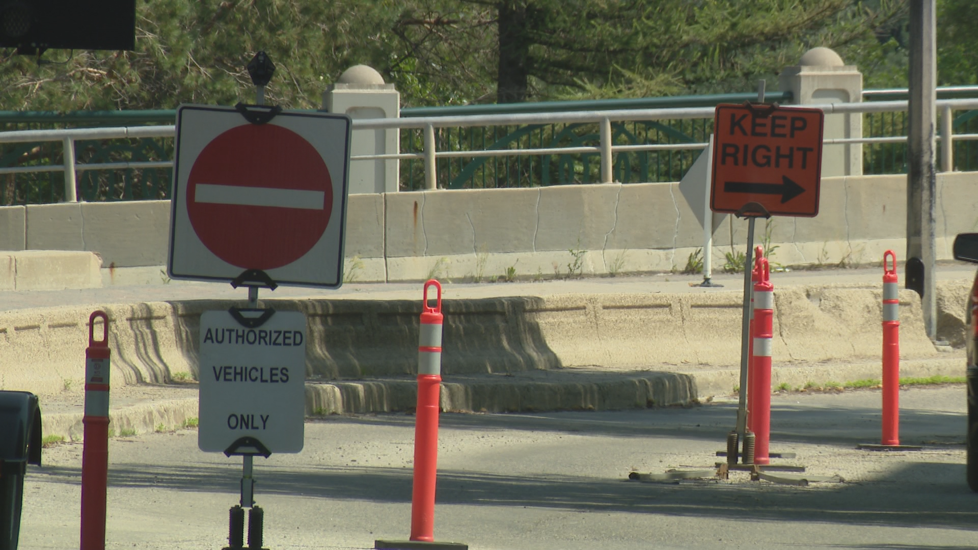 UNIVERSITY-BRIDGE-CLOSURE.bmp