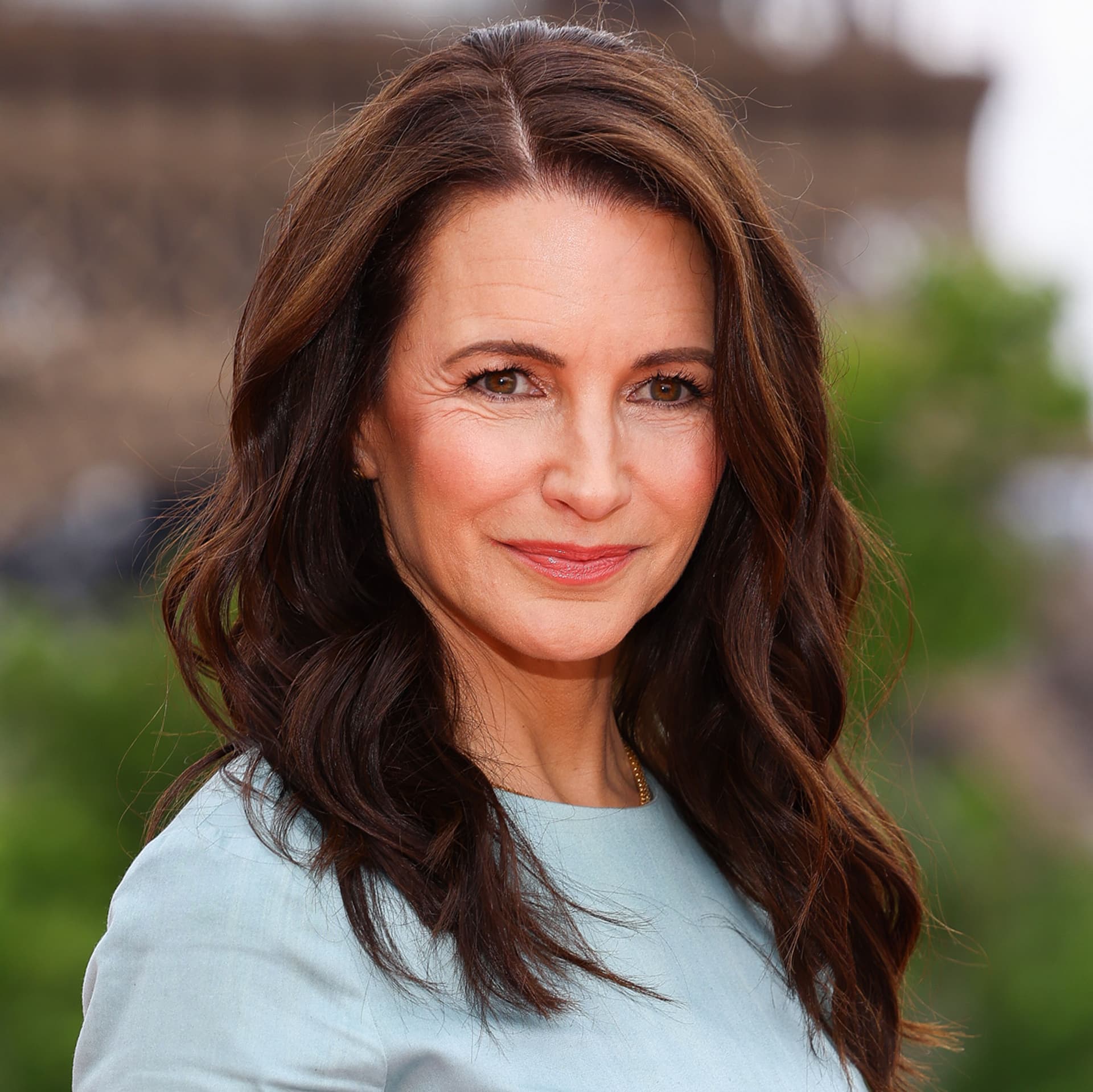 This is the French-girl blouse to wear with capri pants