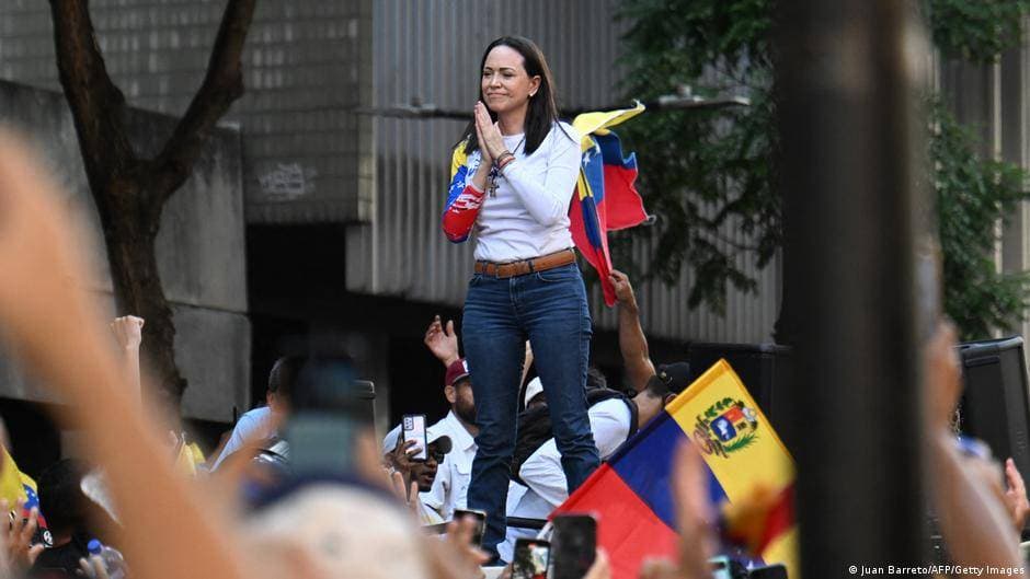 Opposition leader Machado briefly detained