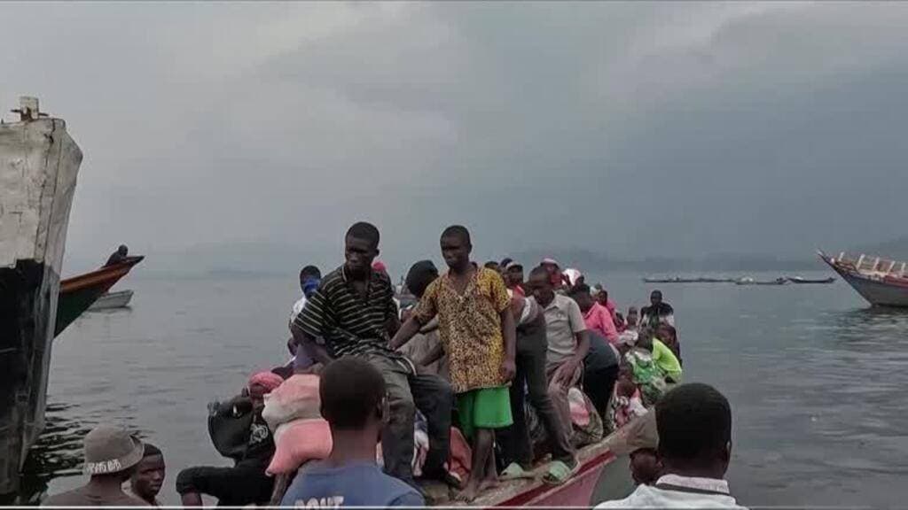 Congolese army battles to halt M23 advance