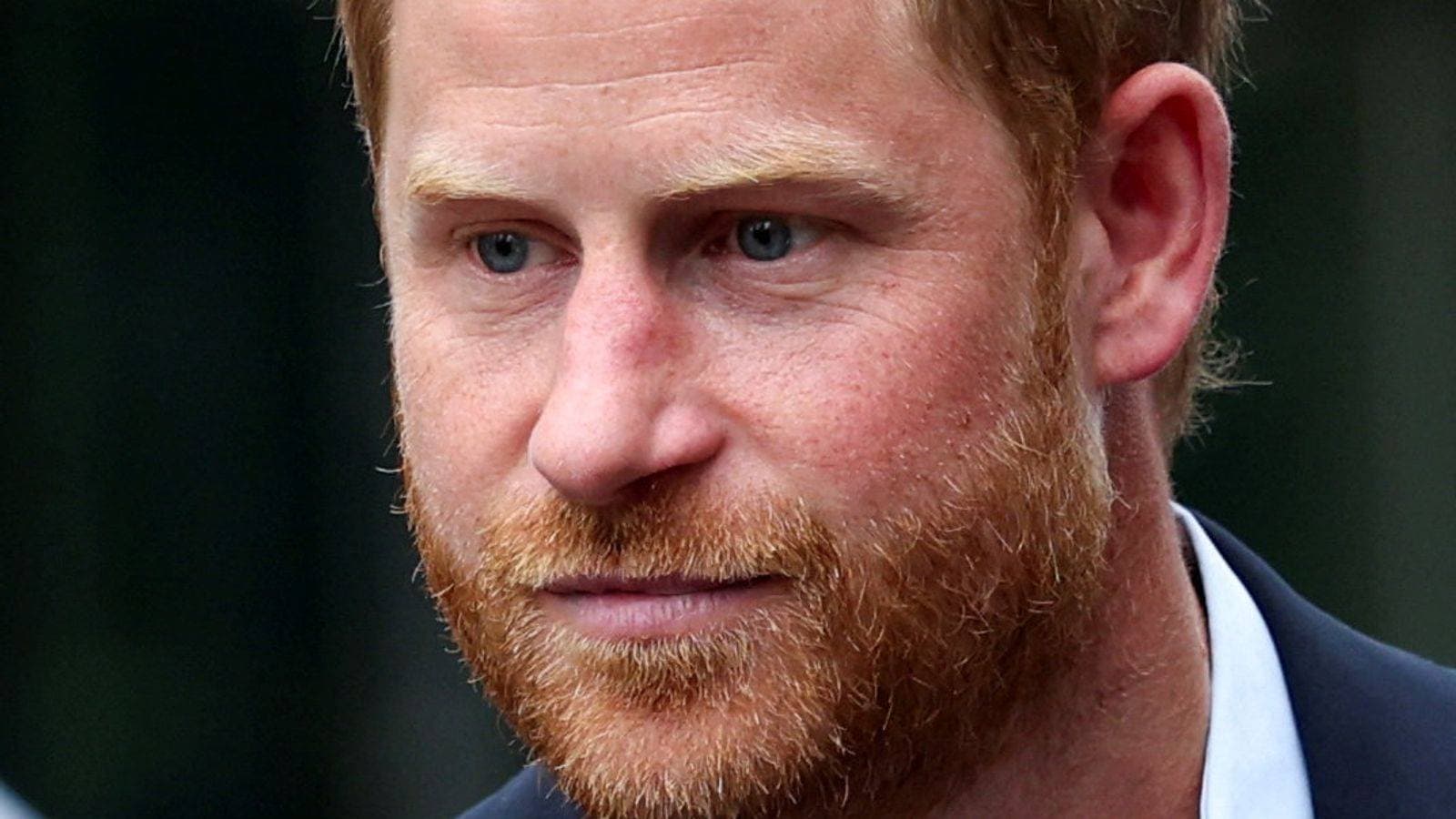 Prince Harry makes surprise visit to Ukraine