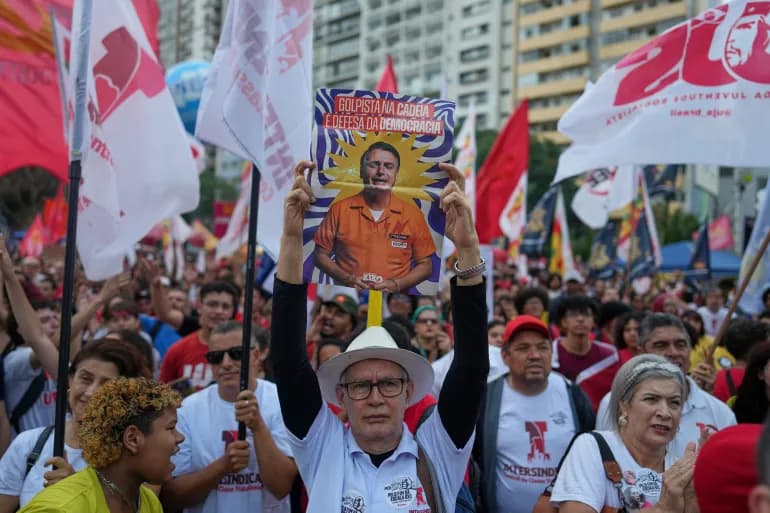 Brazil’s Supreme Court Bars Law That Could Reduce Bolsonaro’s Sentence