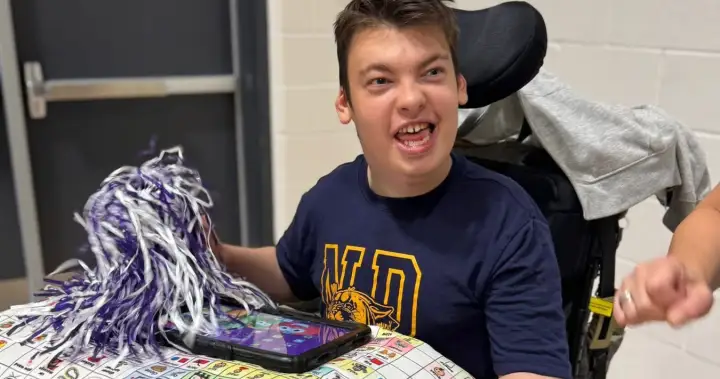 Red Deer high school students unite to support classmate battling cancer