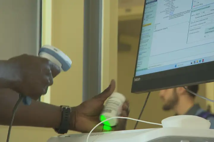 Quebec's digital health record experiences challenges one month after launch