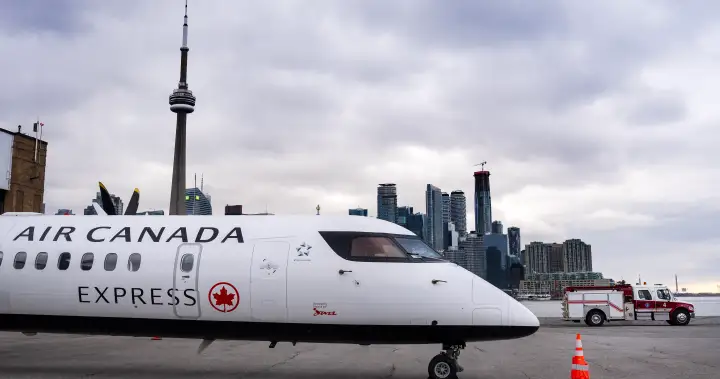 Federal government stops expansion of Billy Bishop Airport