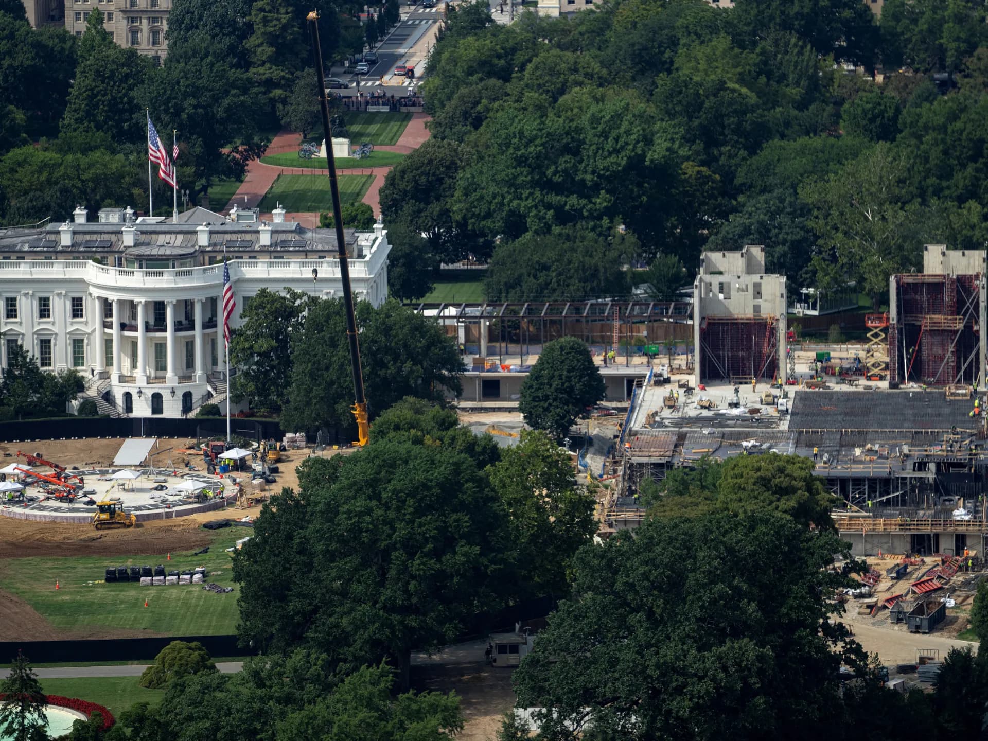 US Supreme Court allows Trump to continue White House ballroom project for now