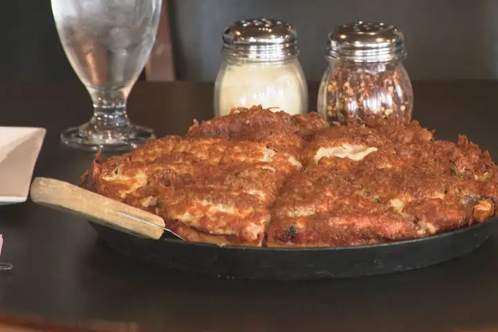 Fans of Riders and Bombers clash over Regina-style pizza ahead of Labour Day Classic