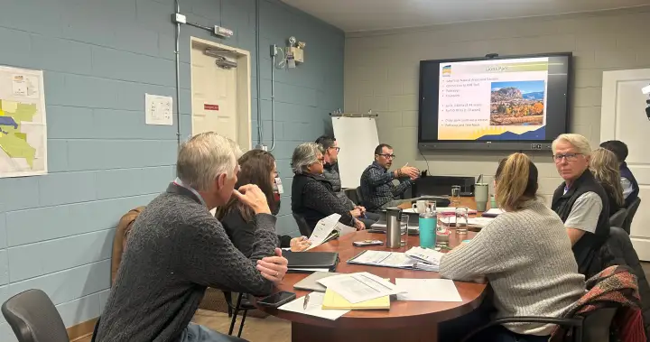 Okanagan Falls' first municipal council undergoes training before inaugural meeting