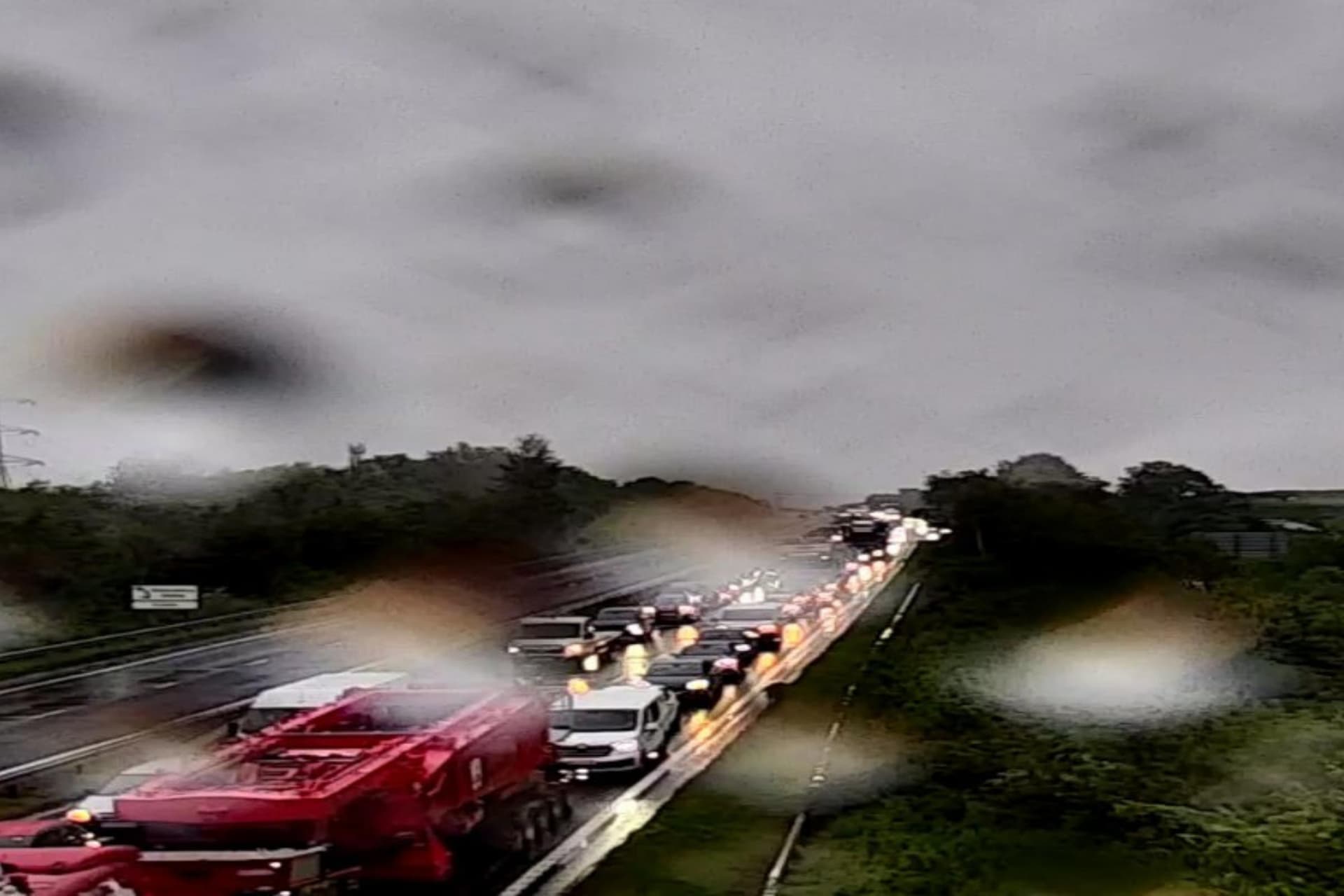 Flooding causes widespread traffic disruption in Edinburgh