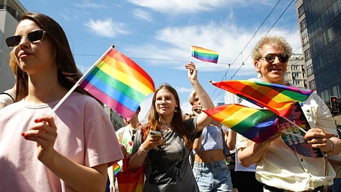 Ukraine’s Supreme Court recognises same-sex couple as ‘de facto’ family Ukraine’s Supreme Court recognises same-sex couple as ‘de facto’ family