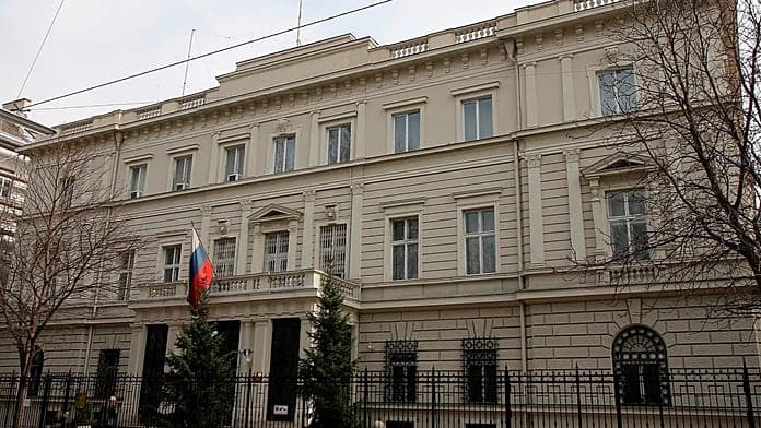 Austria expels three Russian diplomats over espionage claims in Vienna Austria expels three Russian diplomats over espionage claims in Vienna