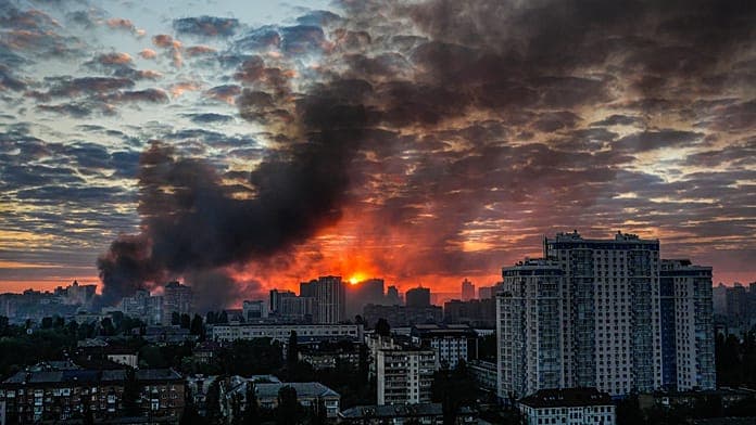 Russia deploys "Oreshnik" missile in Kyiv as part of retaliatory strikes