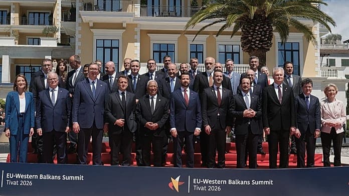 Hungary lifts Ukraine veto, revitalising EU accession negotiations Hungary lifts Ukraine veto, revitalising EU accession negotiations