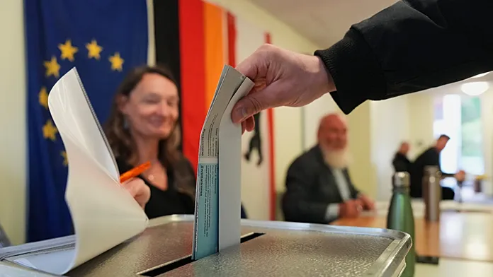Germans vote in state elections that could affect chancellor's future Germans vote in state elections that could affect chancellor's future