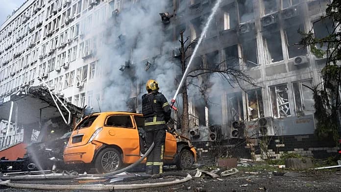 Russia strikes Kyiv and Odesa with drones, causing civilian casualties Russia strikes Kyiv and Odesa with drones, causing civilian casualties