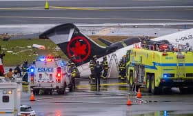 Two pilots killed in LaGuardia Airport collision prompts urgent investigation Two pilots killed in LaGuardia Airport collision prompts urgent investigation