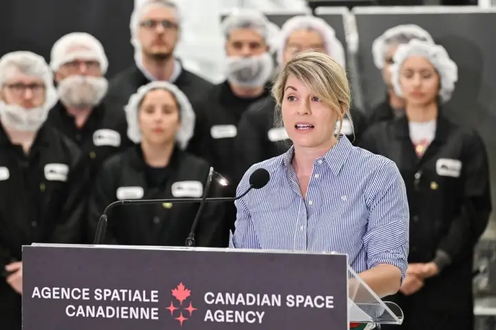 Canada hires foreign scientists and researchers, predominantly from the US