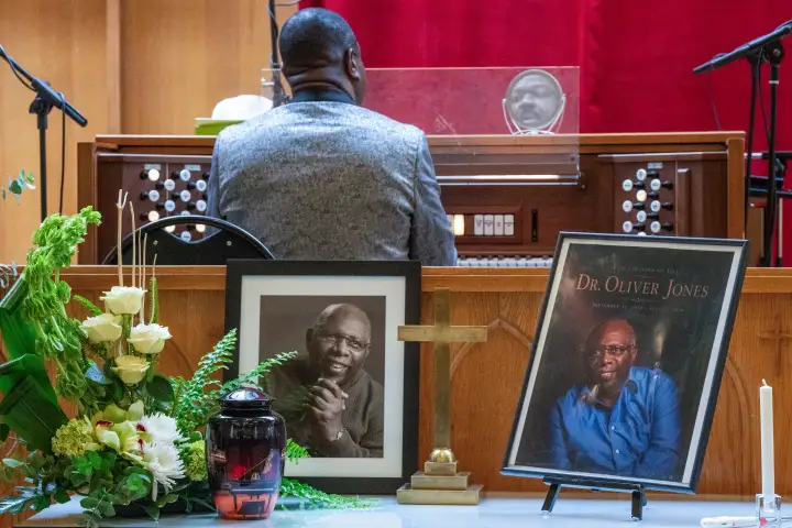 Jazz and gospel celebrated in Little Burgundy as Montreal honours Oliver Jones
