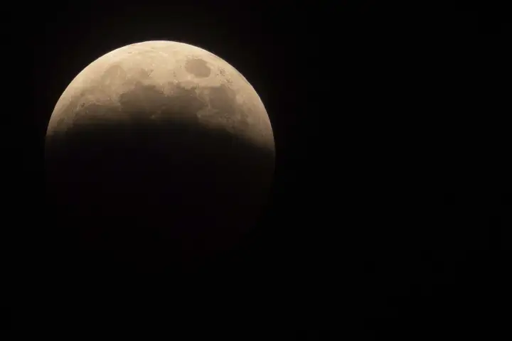 Partial lunar eclipse to be visible across central and eastern Canada