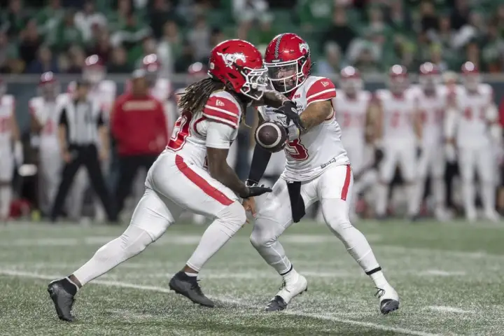 Stampeders defeat Riders to extend winning streak